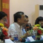 Các thầy cô khá vất vả...